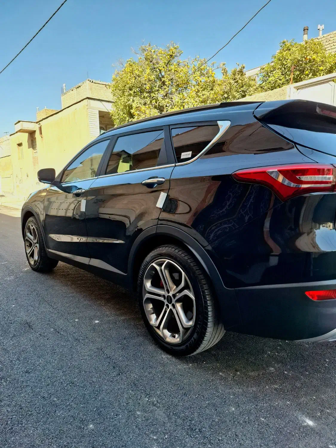 فیدلیتی مدل۱۴۰۰بکر|خودرو سواری و وانت|شیراز, محراب|دیوار