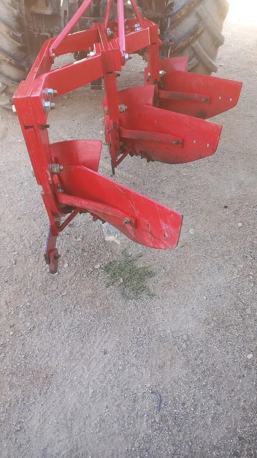 گاوآهن  قربان|ماشینآلات صنعتی|جزمان, |دیوار