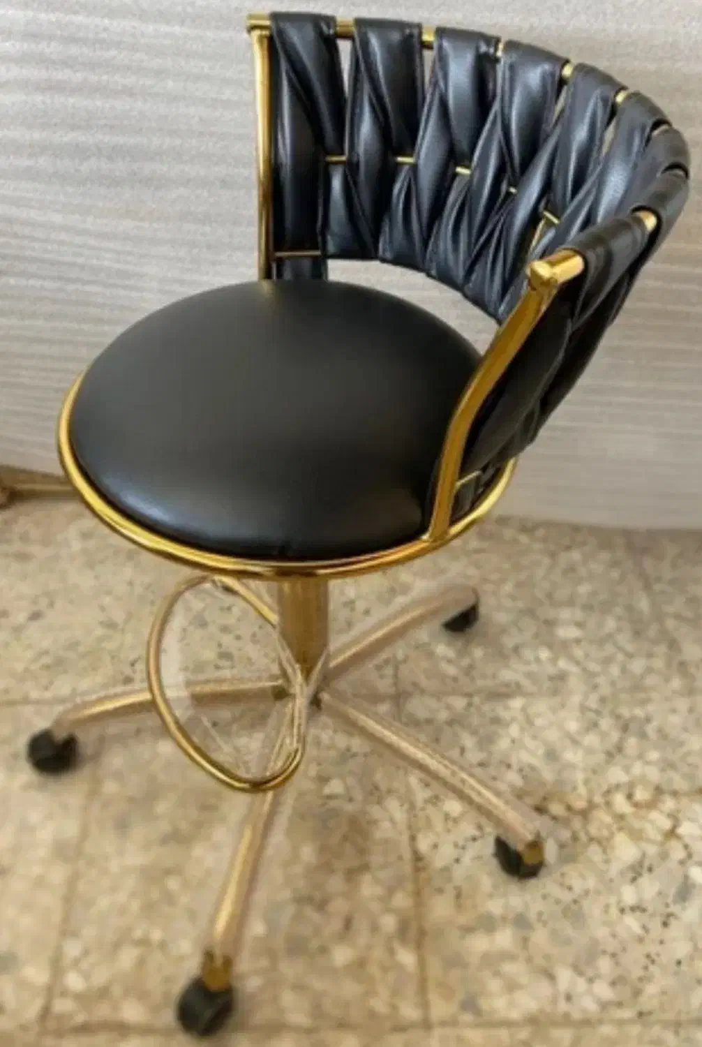 لوازم و تجهیزات سالن زیبایی/صفر تا صدکامل درحد نو|آرایشی، بهداشتی، درمانی|نیشابور, شهرک بهداری|دیوار