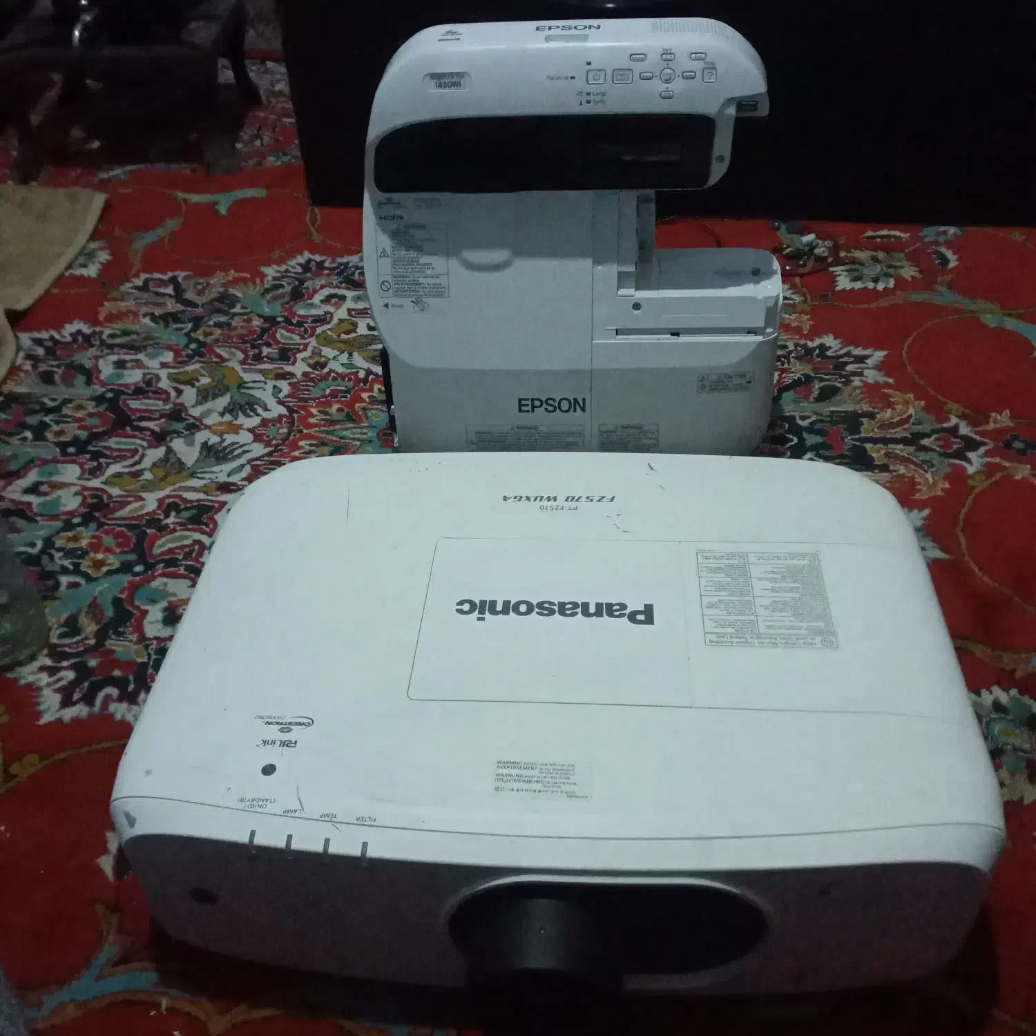 ویدیو پرژکتور پاناسونیک و اپسون درحدآک قیمت مناسب|تلویزیون و پروژکتور|تهران, حر|دیوار