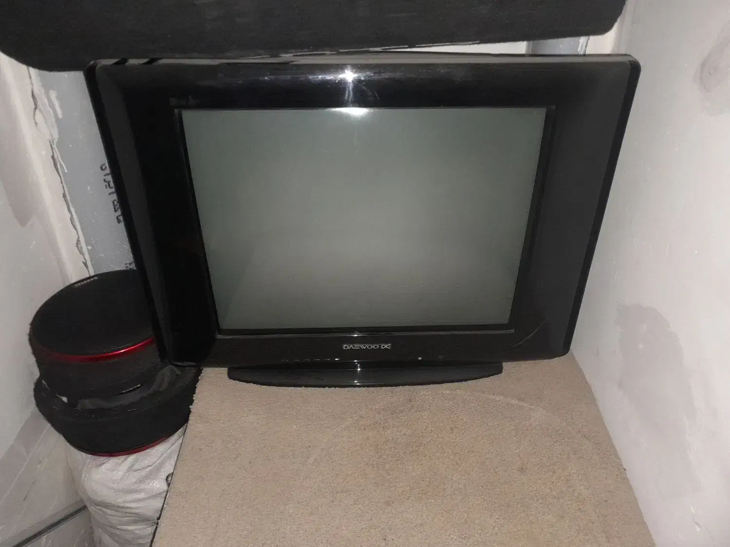 تلویزیون 21 دوو|تلویزیون و پروژکتور|مشهد, نوید|دیوار