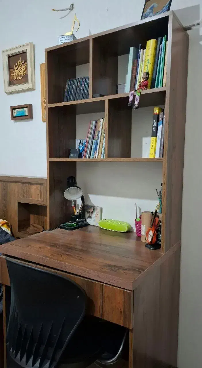 میز به همراه کتابخانه|میز تحریر و کامپیوتر|فردیس, فردیس|دیوار