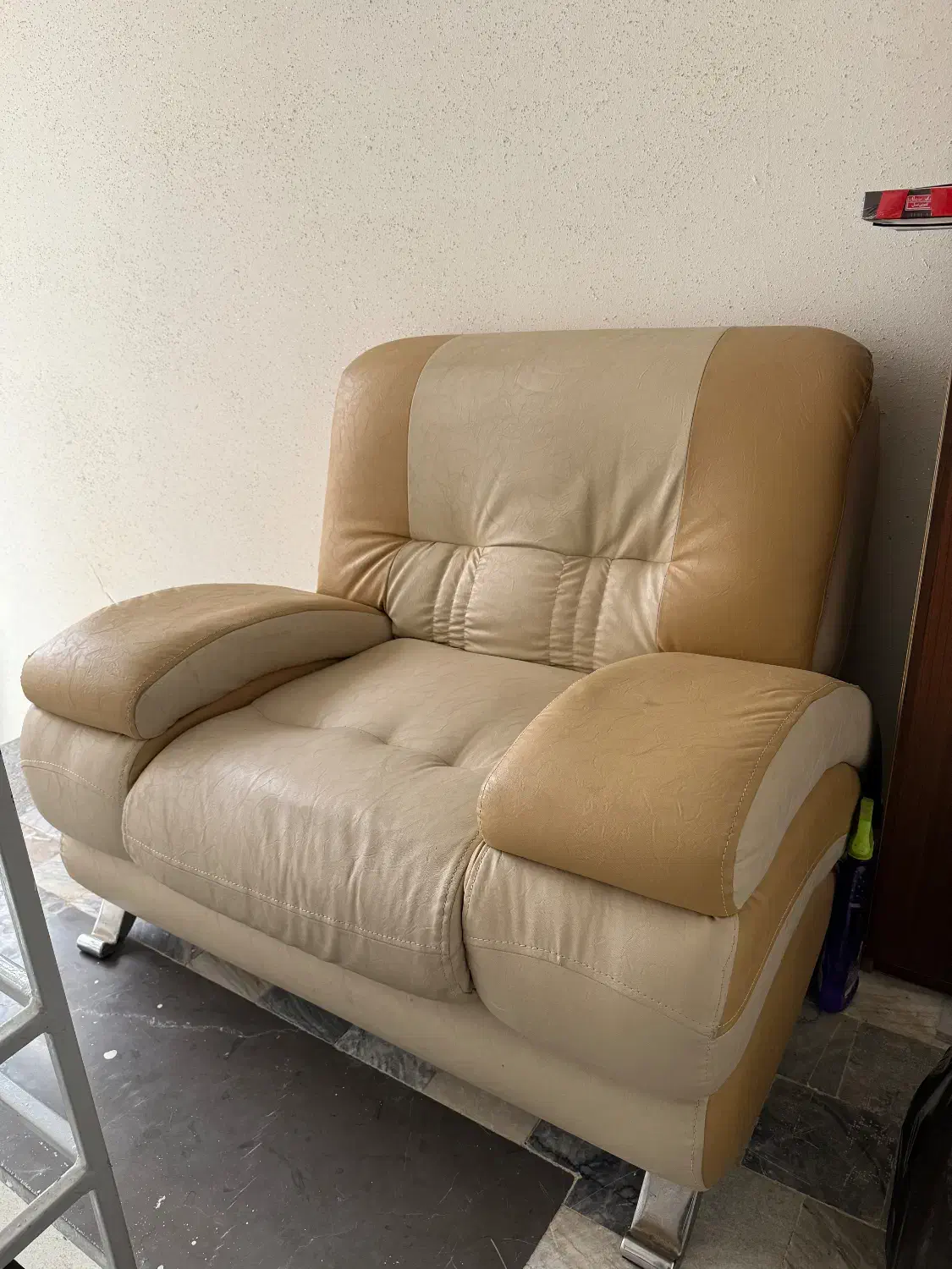 مبل هفت نفره چرمی|مبلمان خانگی و میز عسلی|گرگان, |دیوار