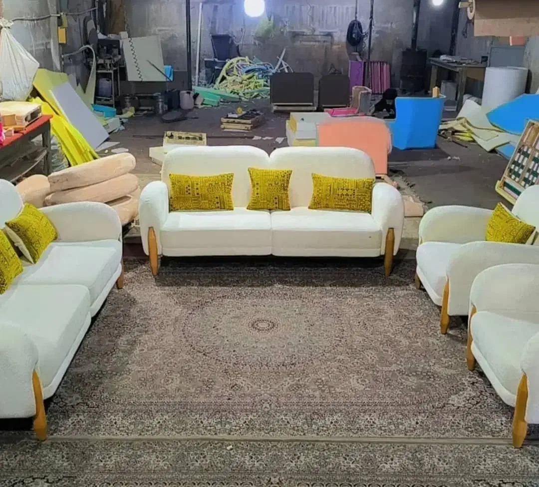 چند دست مبل اماده راحتی تخت خواب شو|مبلمان خانگی و میز عسلی|مشکیندشت, |دیوار