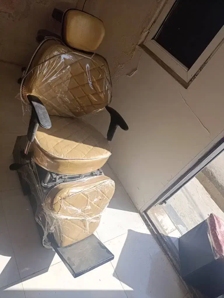 صندلی میکاپ|آرایشگاه و سالنهای زیبایی|یاسوج, |دیوار