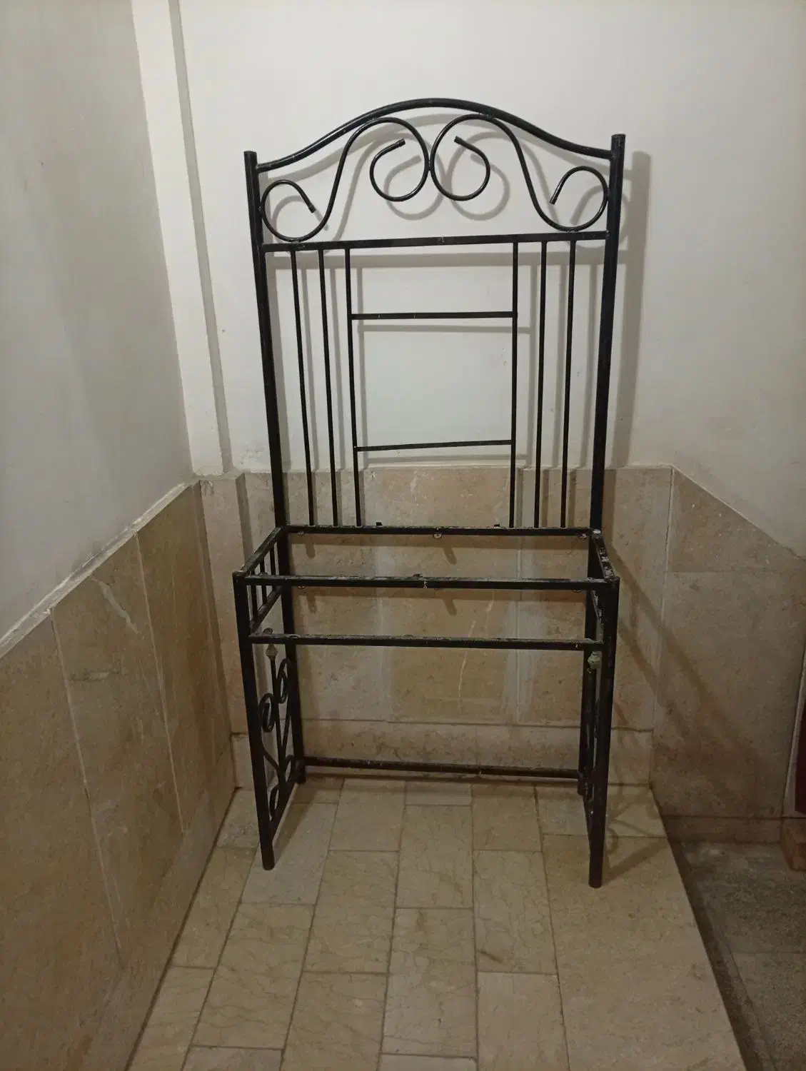 میز آرایش در حد نو|تخت و سرویس خواب|مشهد, نیروی هوایی|دیوار