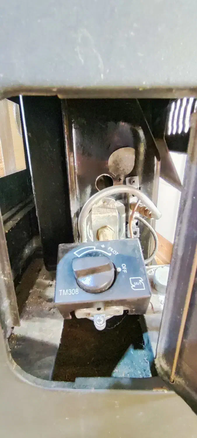 لوازم خانگی شومینه|بخاری، هیتر، شومینه|گلبهار, شهر جدید گلبهار|دیوار