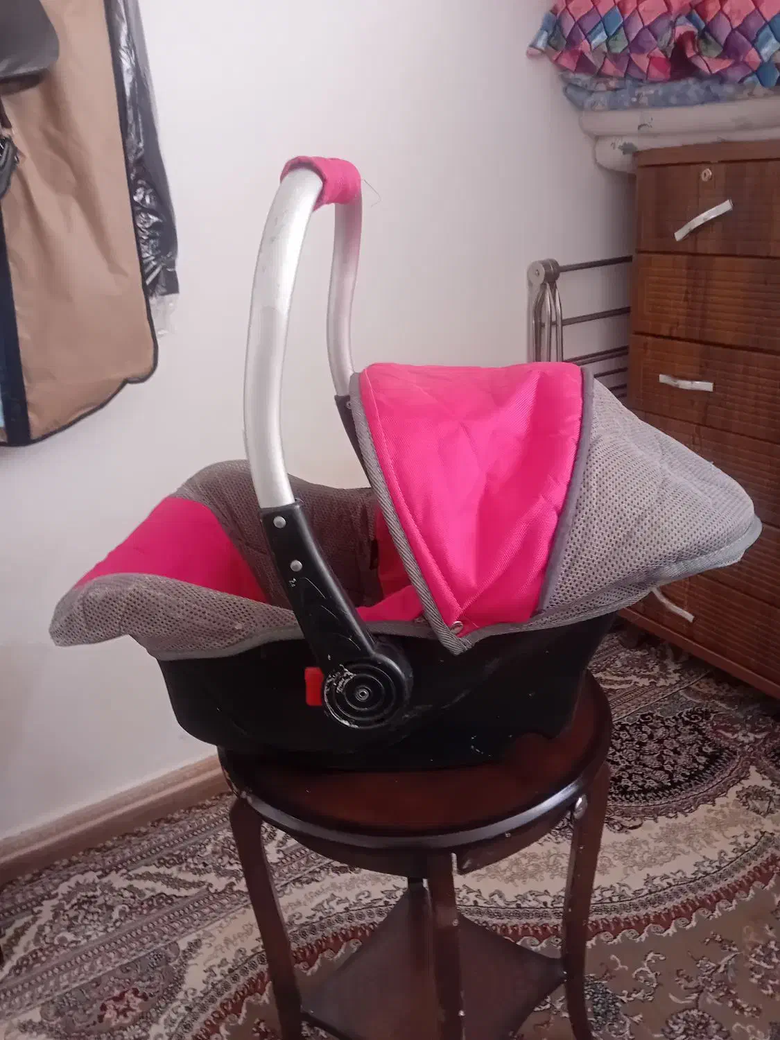 کریرصورتی درحدنو|کالسکه و لوازم جانبی|نورآباد, |دیوار