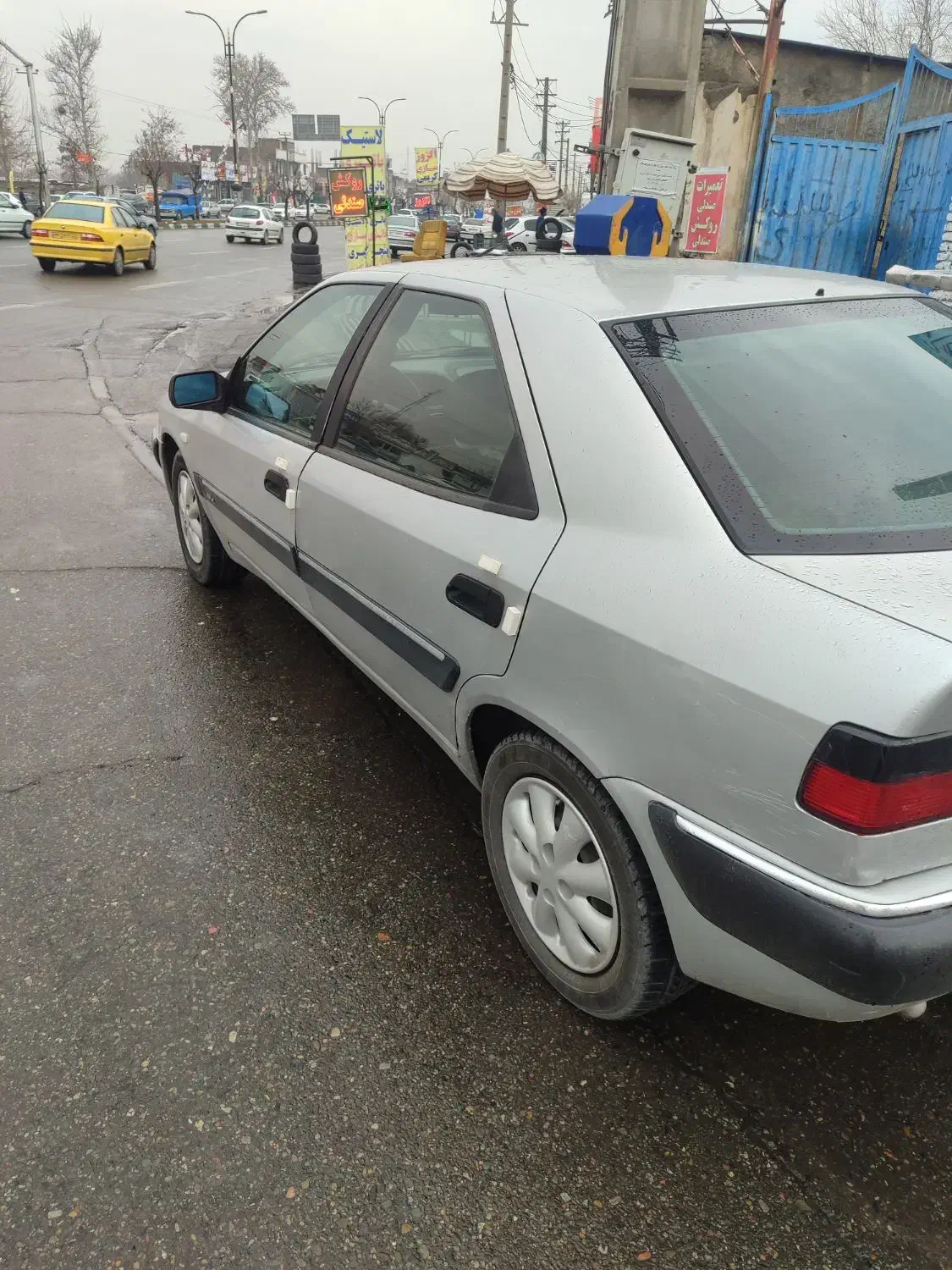 ماشین زانتیا|خودرو کلاسیک|هشتگرد, هشتگرد قدیم|دیوار