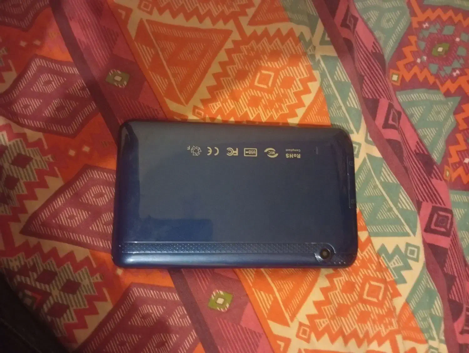 تبلت|تبلت|شیراز, گل سرخ|دیوار