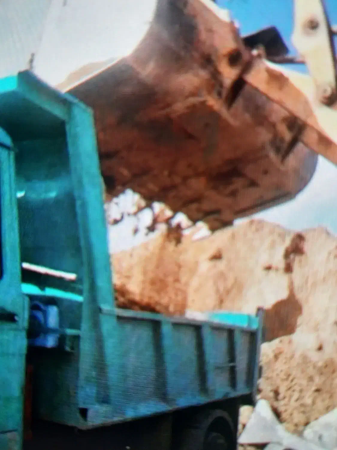 خاک باغچه سیاه رهنان در شاهین شهر وحومه  نخاله|خدمات باغبانی و درختکاری|شاهین‌شهر, بانک استان|دیوار