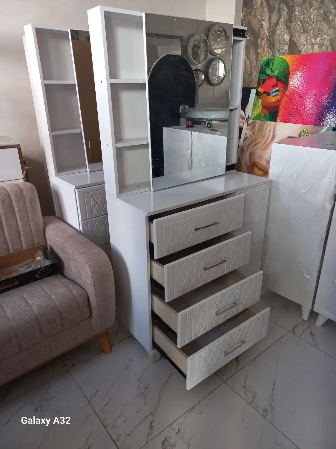 میز آرایش سفید رنگ|جاکفشی، کمد، دراور|ایلام, |دیوار