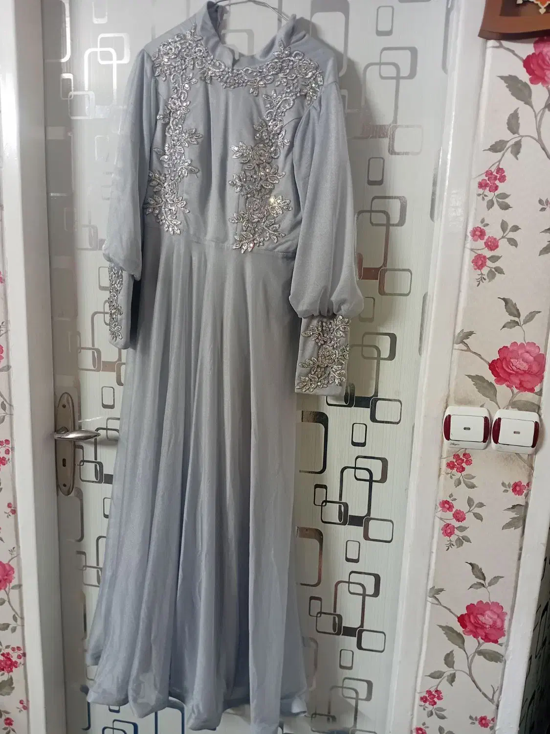 لباس های مجلسی|لباس|شهریار, شهریار|دیوار