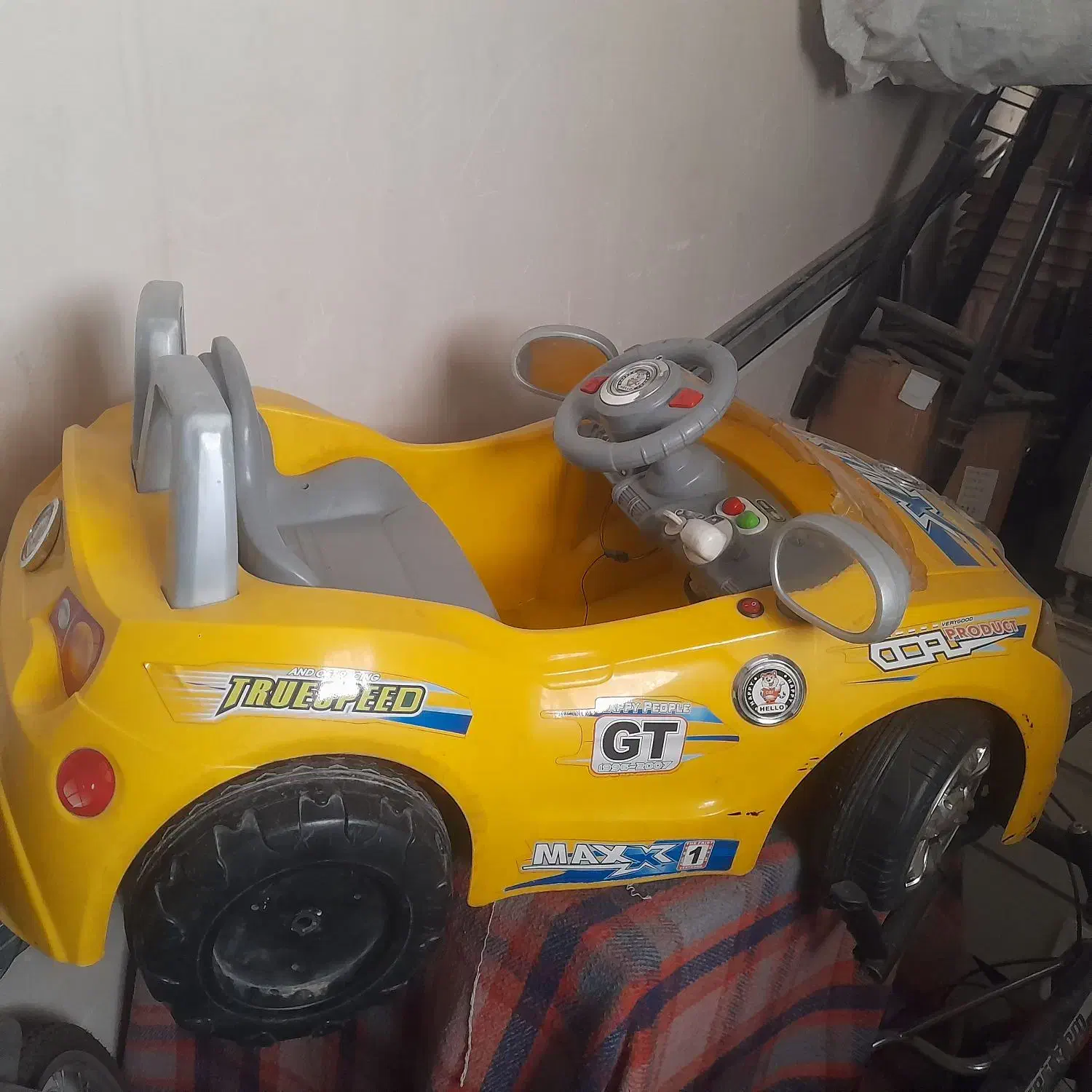 ماشین شارژی|اسباب‌بازی بچه|فولادشهر, A2|دیوار