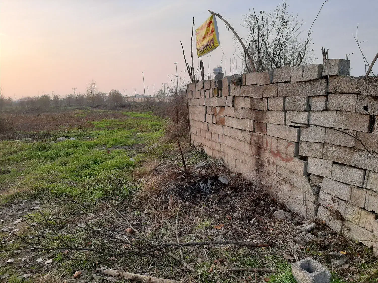 زمین مسکونی ۱۰۰متر ۱۰در۱۰ به فروش میرسد|فروش زمین و ملک کلنگی|رشت, کوی یخ|دیوار