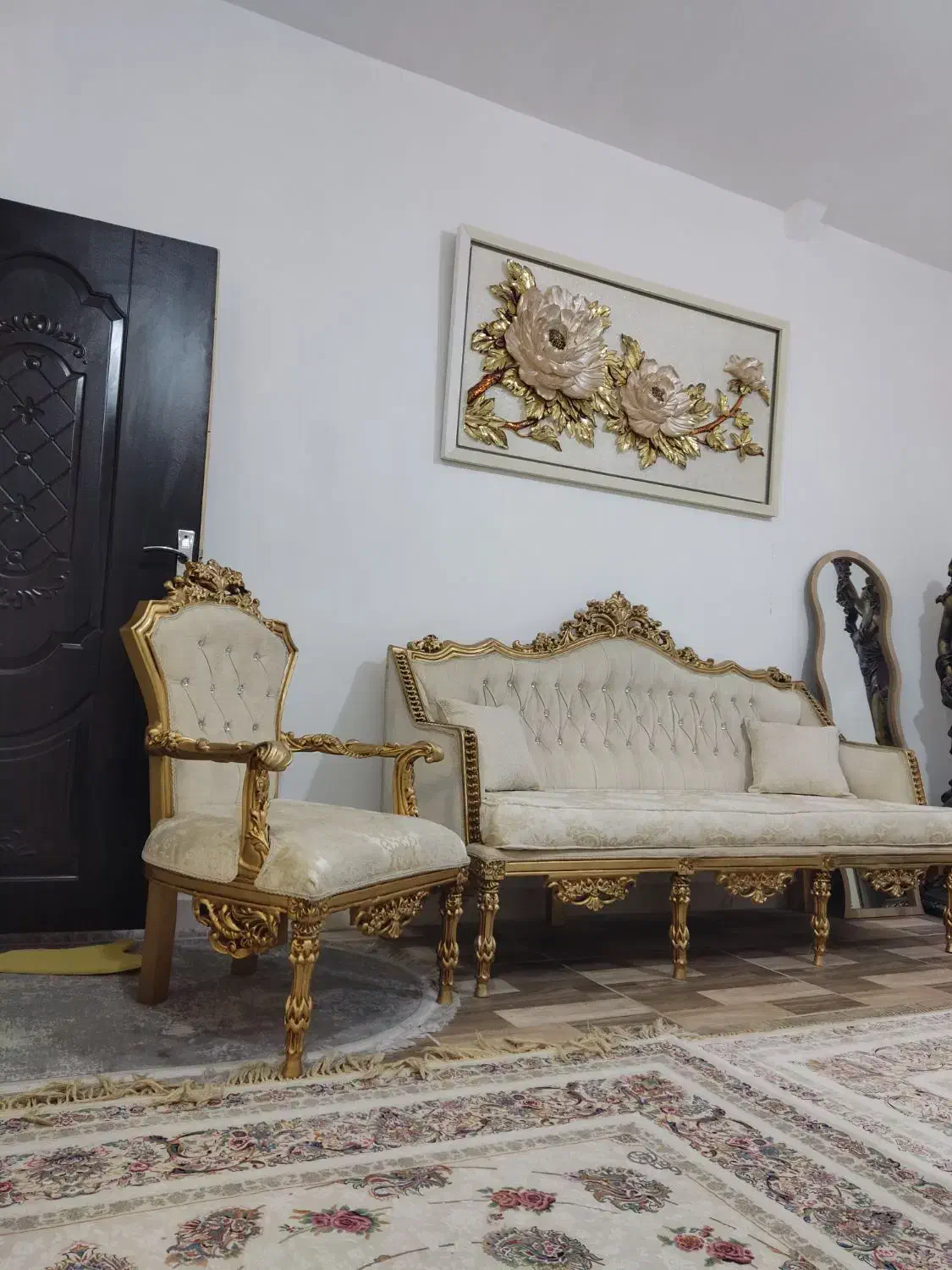 مبل سلطنتی آبشاری جدید در حد نو|مبلمان خانگی و میز عسلی|خرمآباد, |دیوار