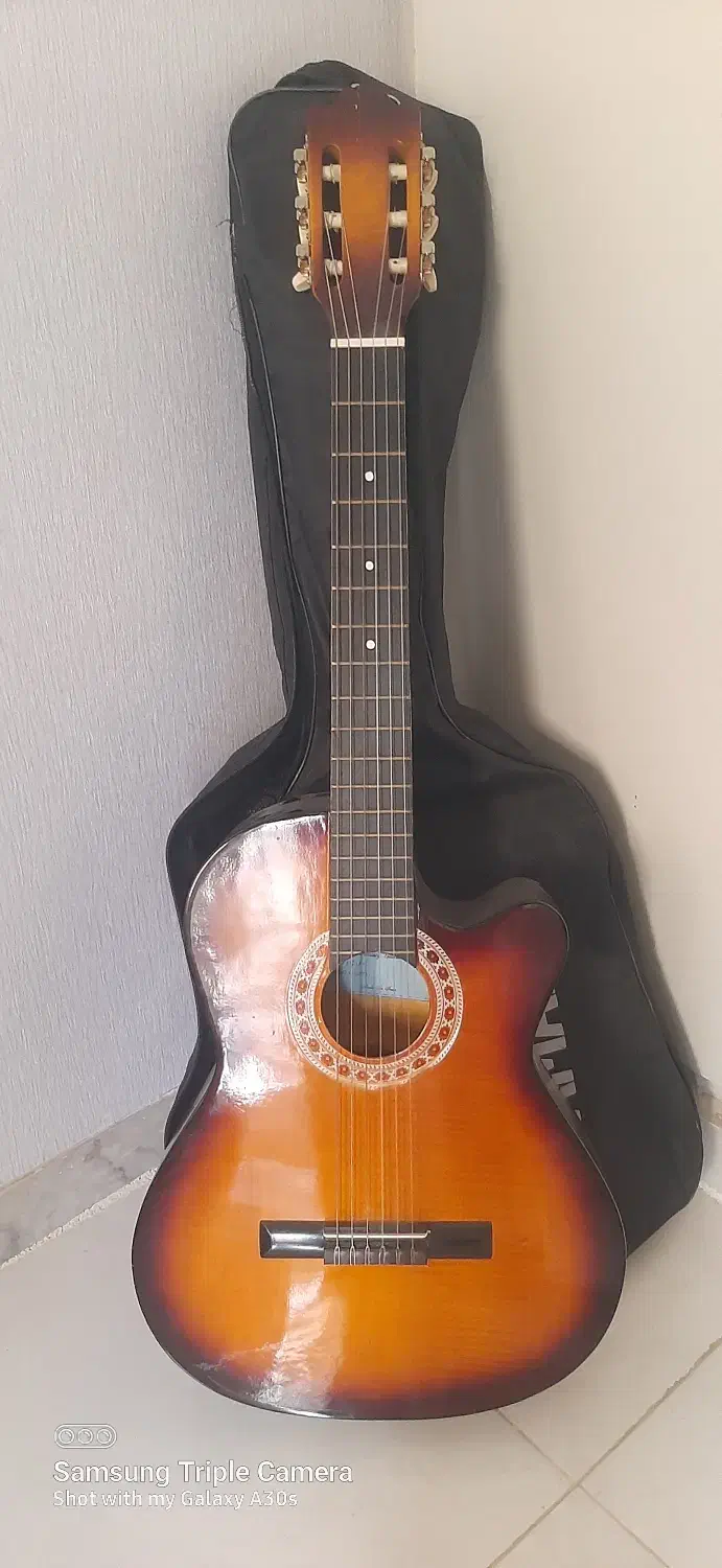 گیتار آموزشی در حد|گیتار، بیس، امپلیفایر|اراک, |دیوار