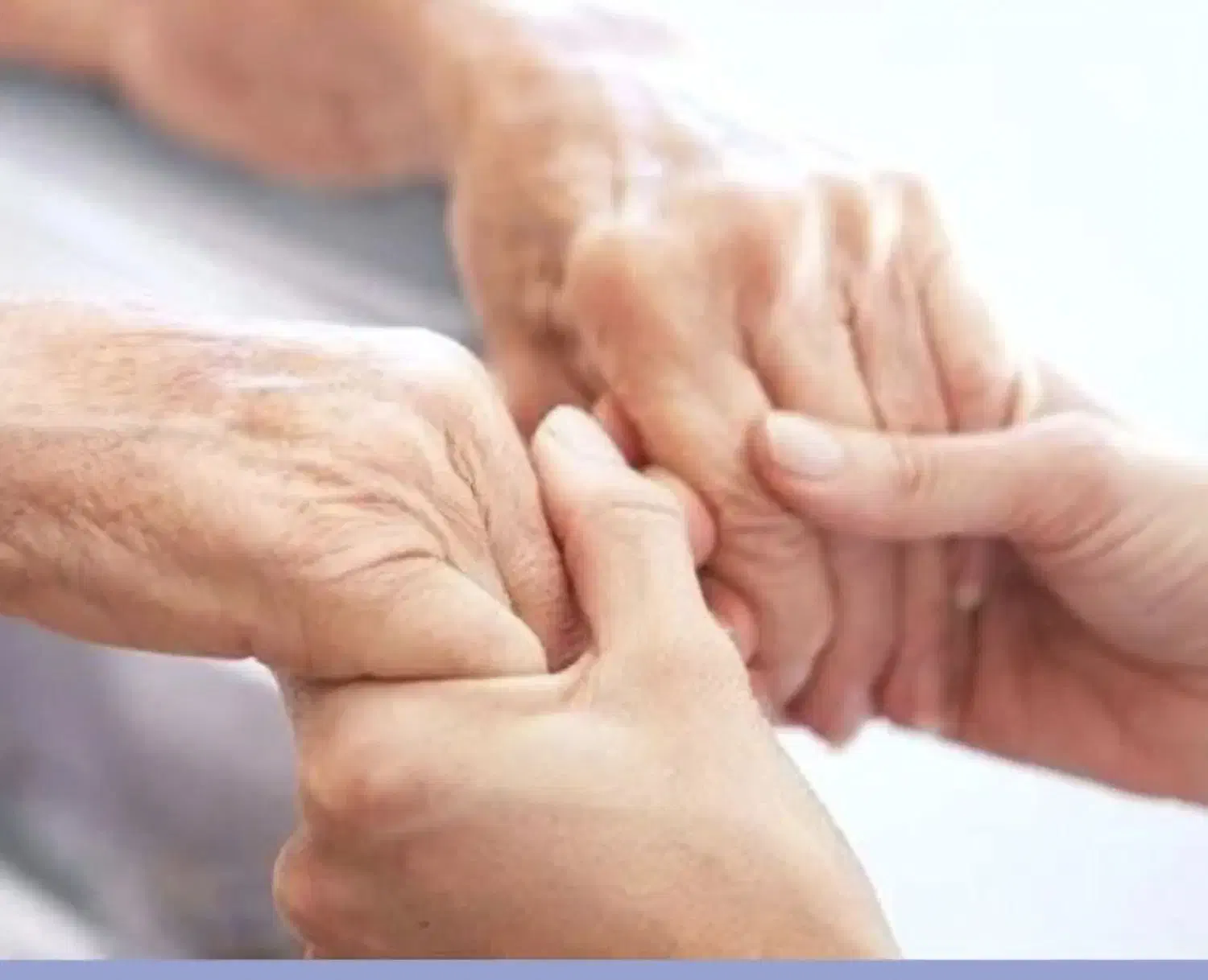 خدمات مراقبت وماساژ درمانی برای سالمندان|خدمات آرایشگری و زیبایی|اصفهان, باغ دریاچه|دیوار