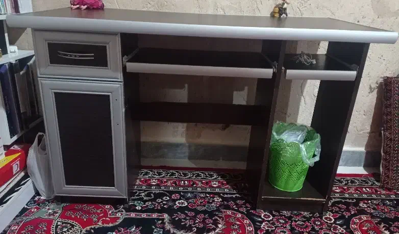 میز تحریر و کامپیوتر با صندلی|میز تحریر و کامپیوتر|اسلامآباد غرب, |دیوار