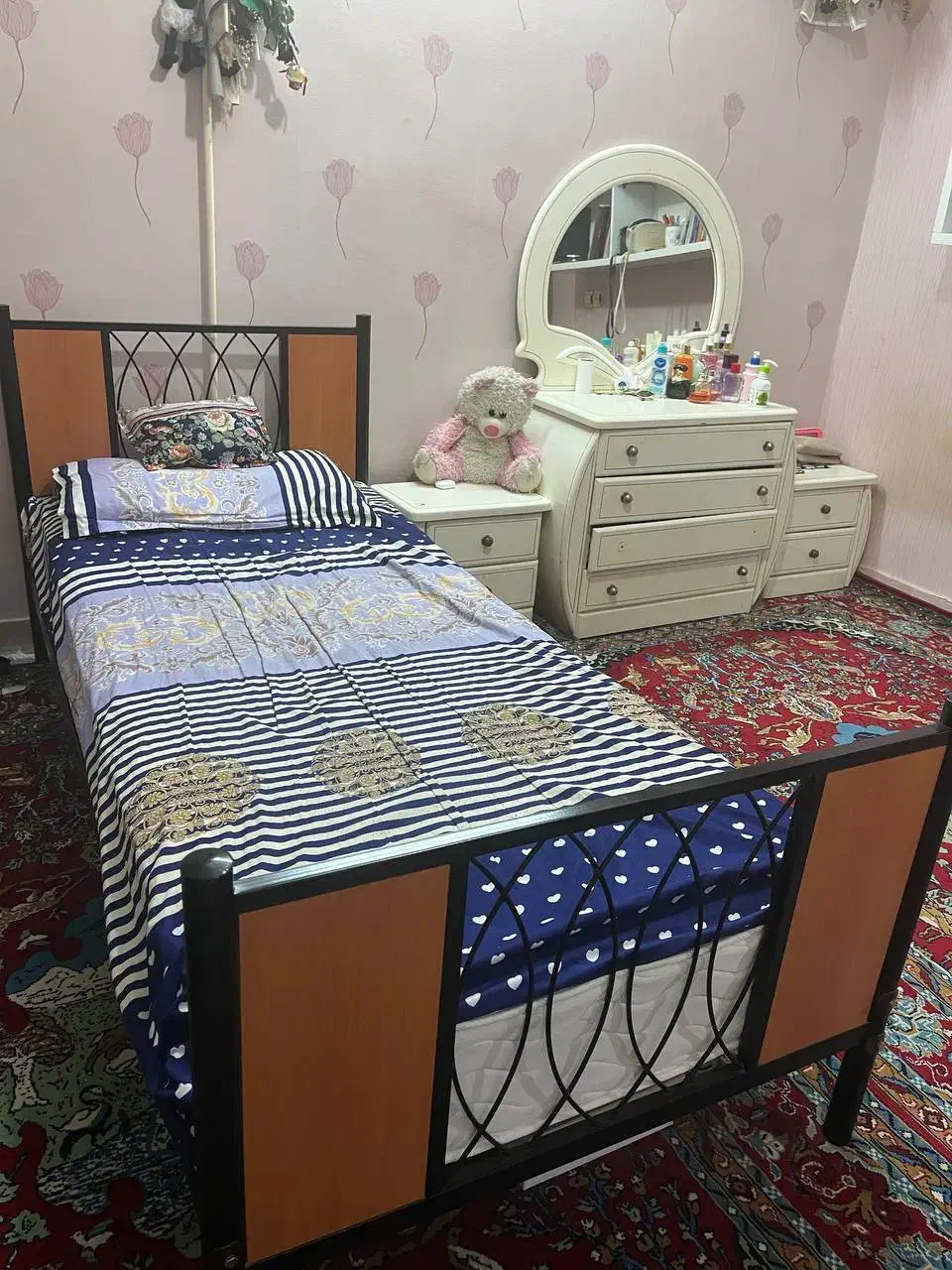 تخت خواب یک نفره|تخت و سرویس خواب|تاکستان, |دیوار
