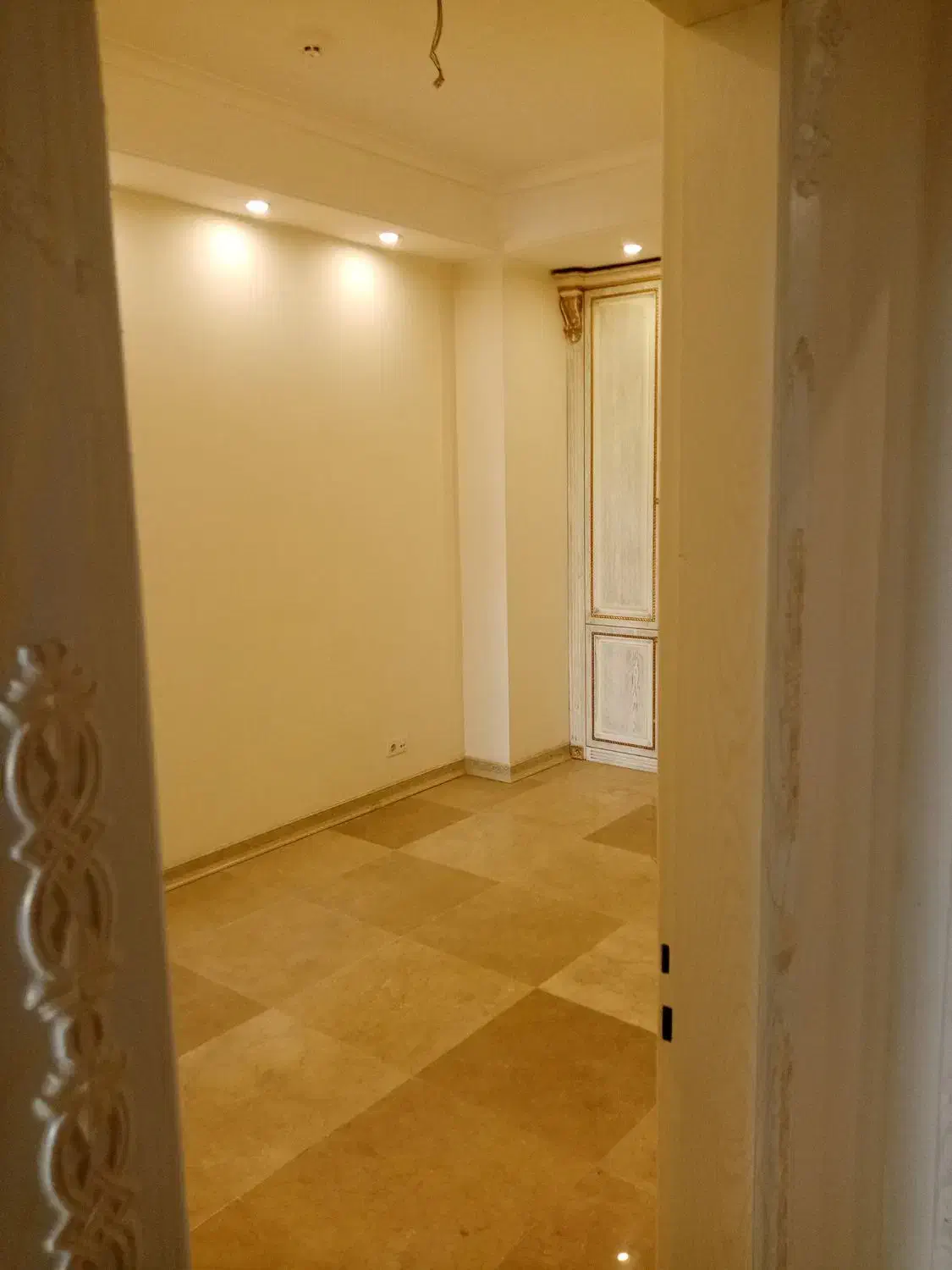 شریعتی سه راه طالقانی 150 متر 3 خواب 2 پارکینگ