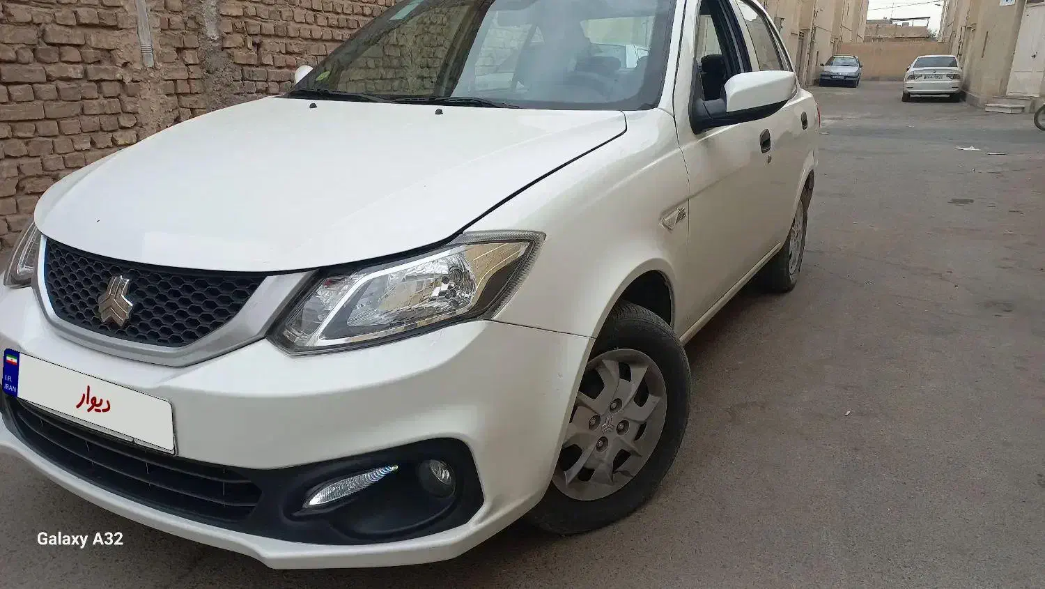 ساینا s مدل۴۰۲|خودرو سواری و وانت|کاشان, فاز ۲ ناجی آباد|دیوار