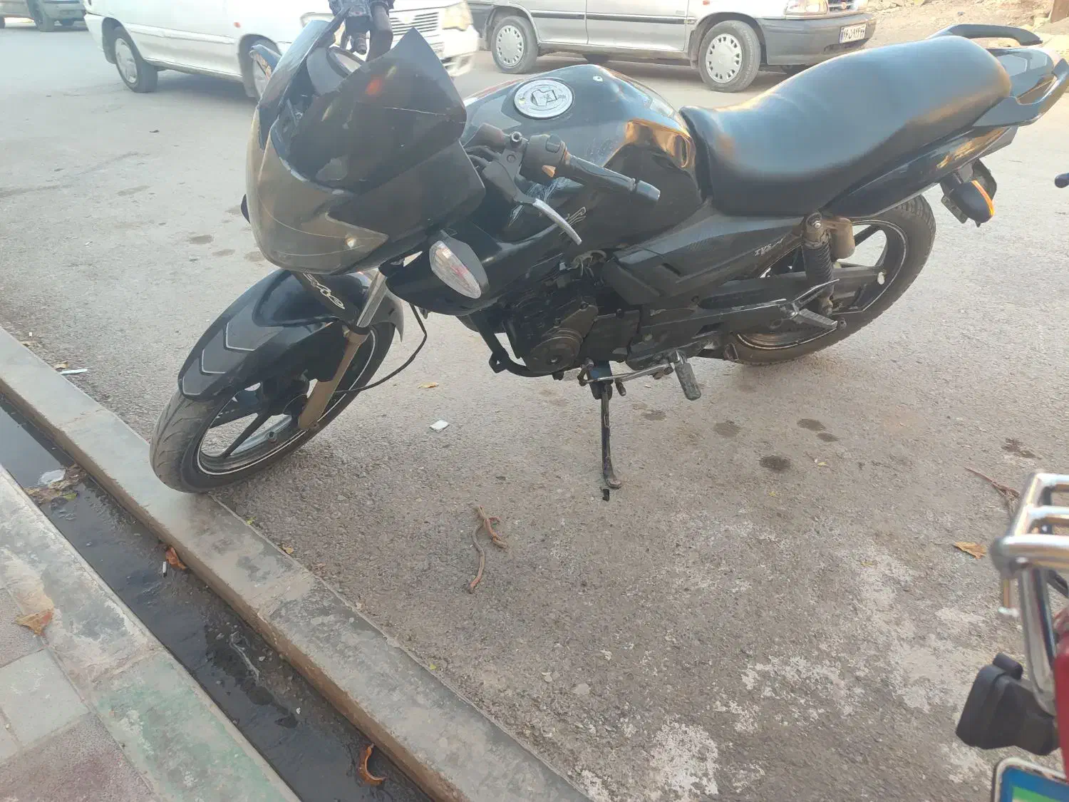 موتور آپاچی ۱۸۰|موتورسیکلت|مشهد, شیرحصار|دیوار