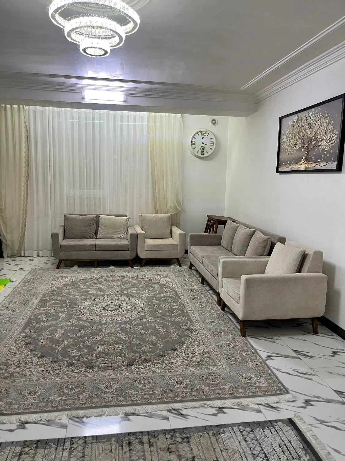 مبل|مبلمان خانگی و میز عسلی|باغستان, |دیوار