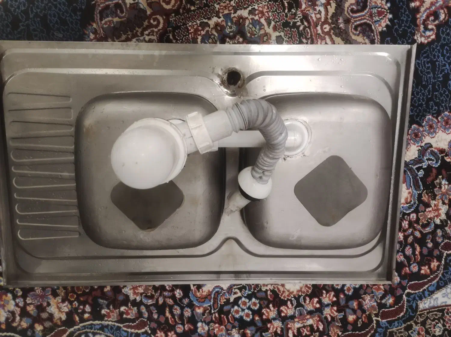 سینگ دوقلو|آبچکان و نظمدهنده ظروف|گلبهار, شهر جدید گلبهار|دیوار