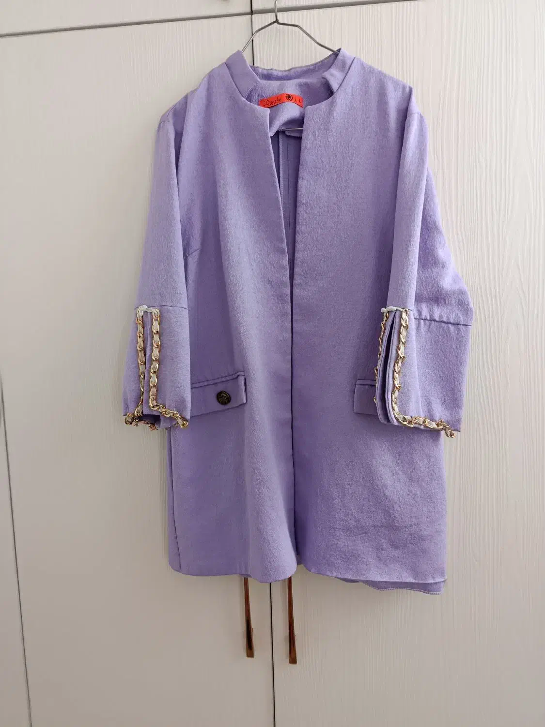 لباس|لباس|نوشین شهر, |دیوار