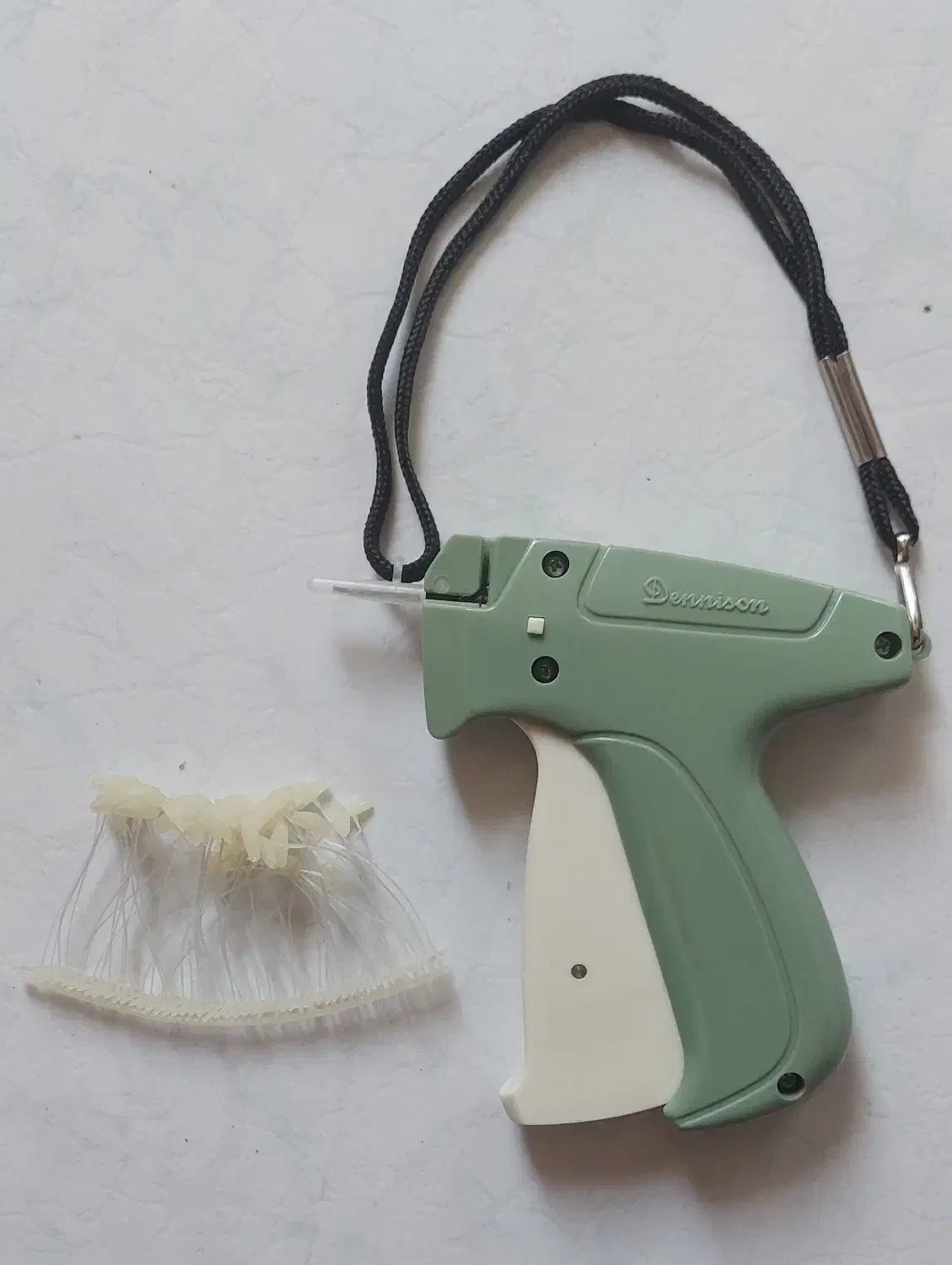 دستگاه تفنگ زن یااتیکت زن لباس|لوازم خیاطی و بافتنی|تهران, دردشت|دیوار