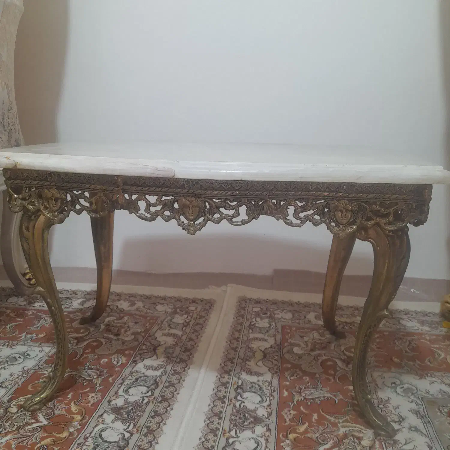 میزبرنزعسلی|مبلمان خانگی و میز عسلی|تبریز, |دیوار