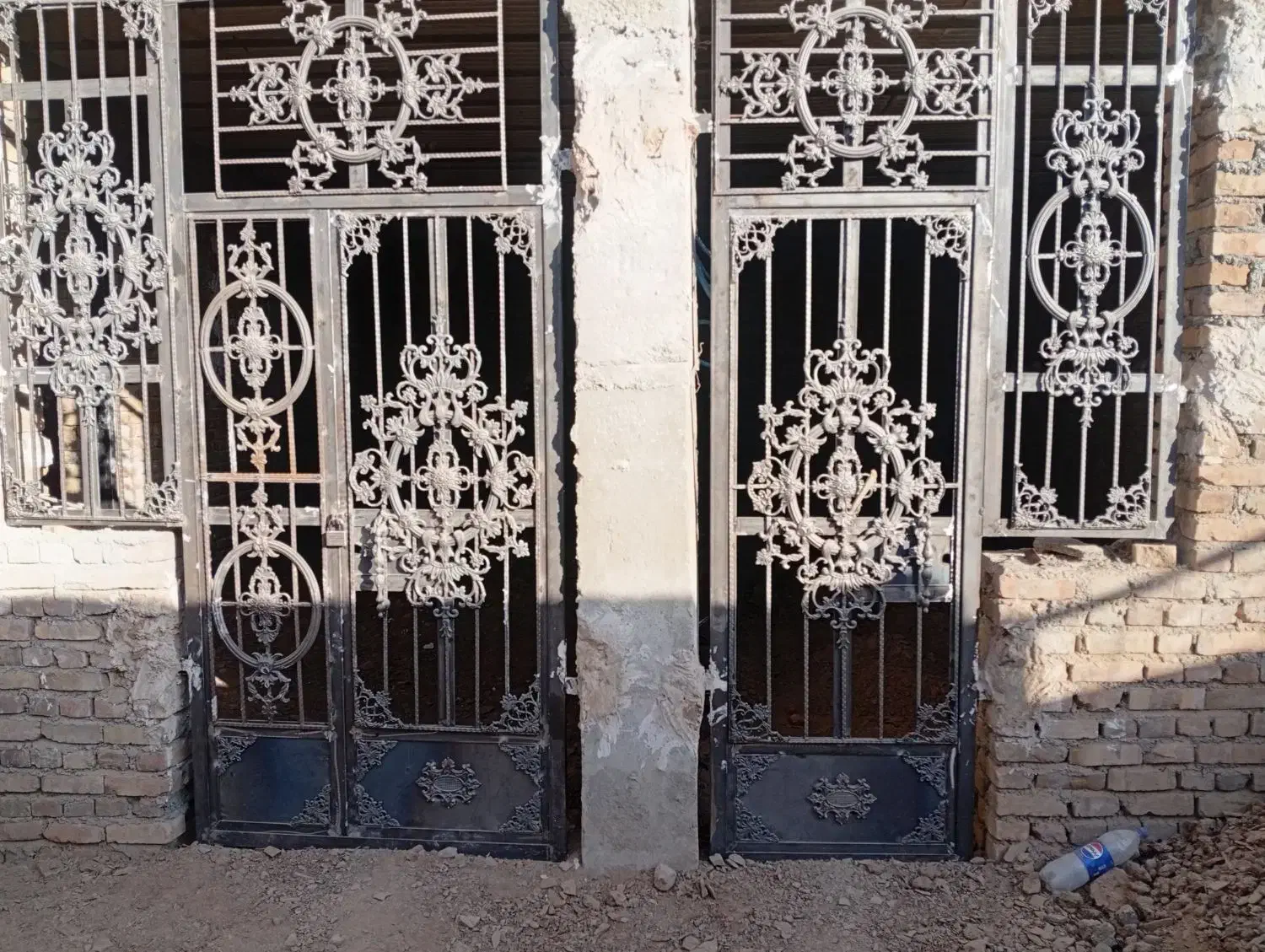 منزل نیمه کاره دوخواب شناژی|فروش خانه و ویلا|سراوان, |دیوار