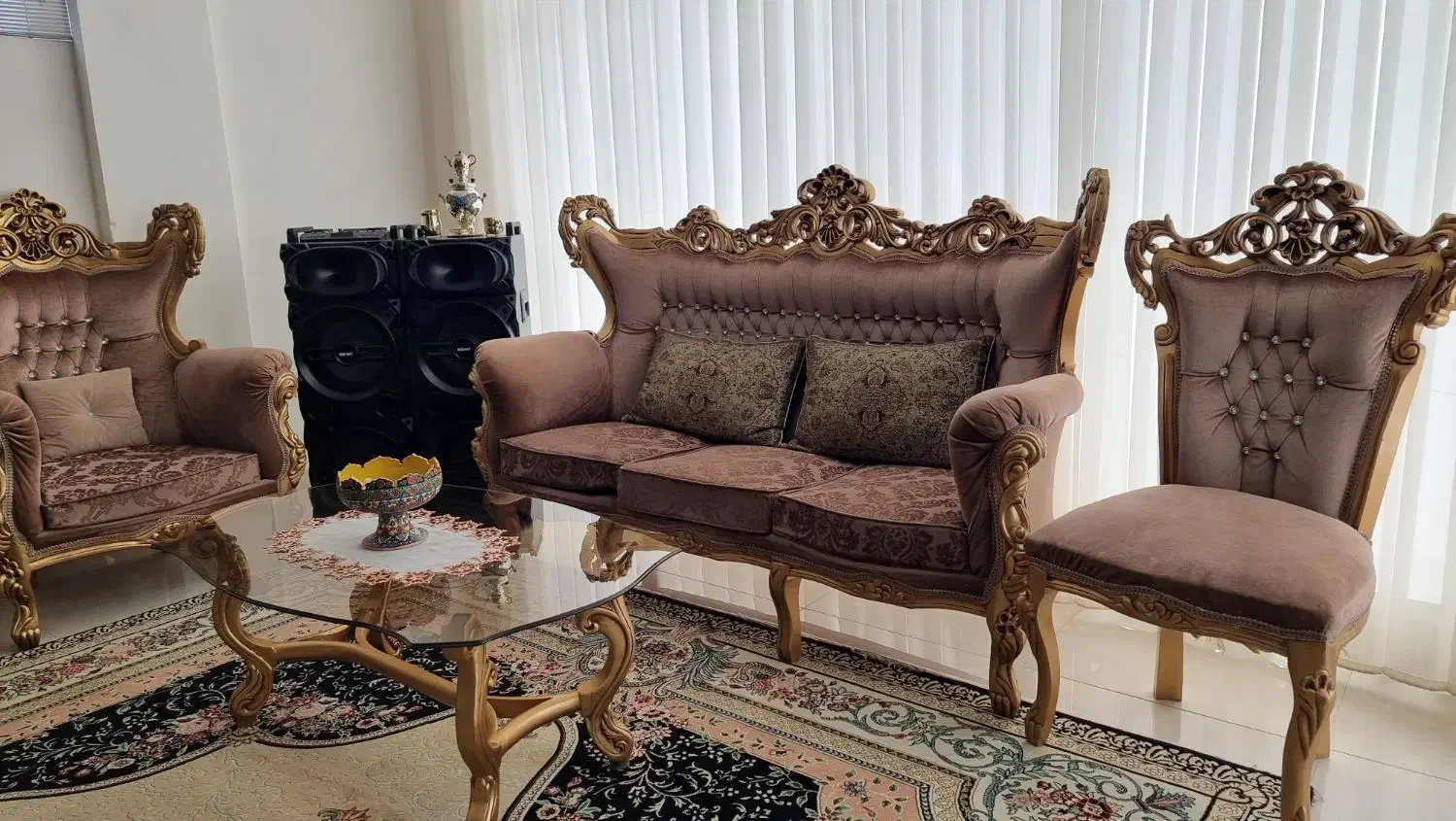 مبل سلطنتی|مبلمان خانگی و میز عسلی|گناباد, |دیوار
