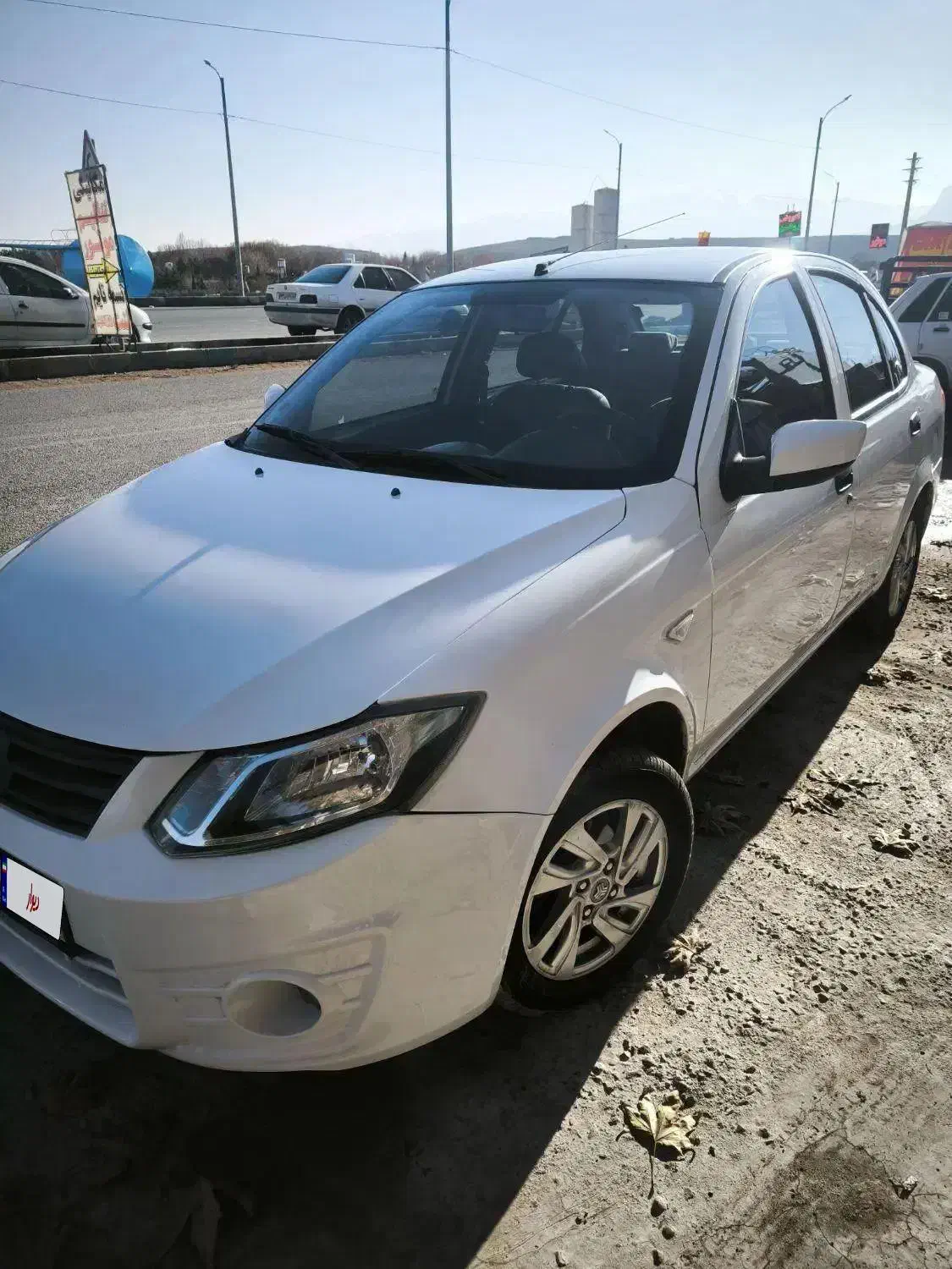 ساینا یگانه سوز مدل 97 تمیز خونگی|خودرو سواری و وانت|شیراز, گویم|دیوار