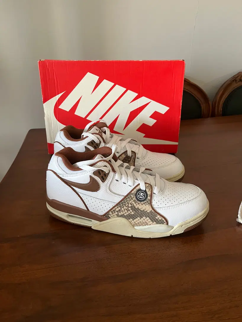 نایک فلایت ۸۹ اورجینال Nike x stussy|کیف، کفش، کمربند|تهران, آبشار تهران (دریاچه)|دیوار
