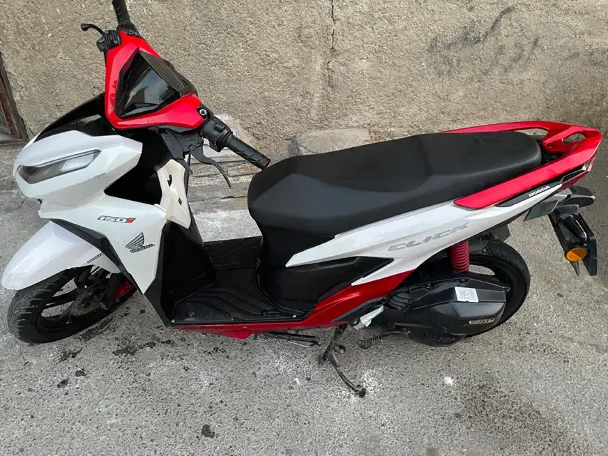 کیلیک|موتورسیکلت|رباط‌کریم, رباط‌کریم|دیوار