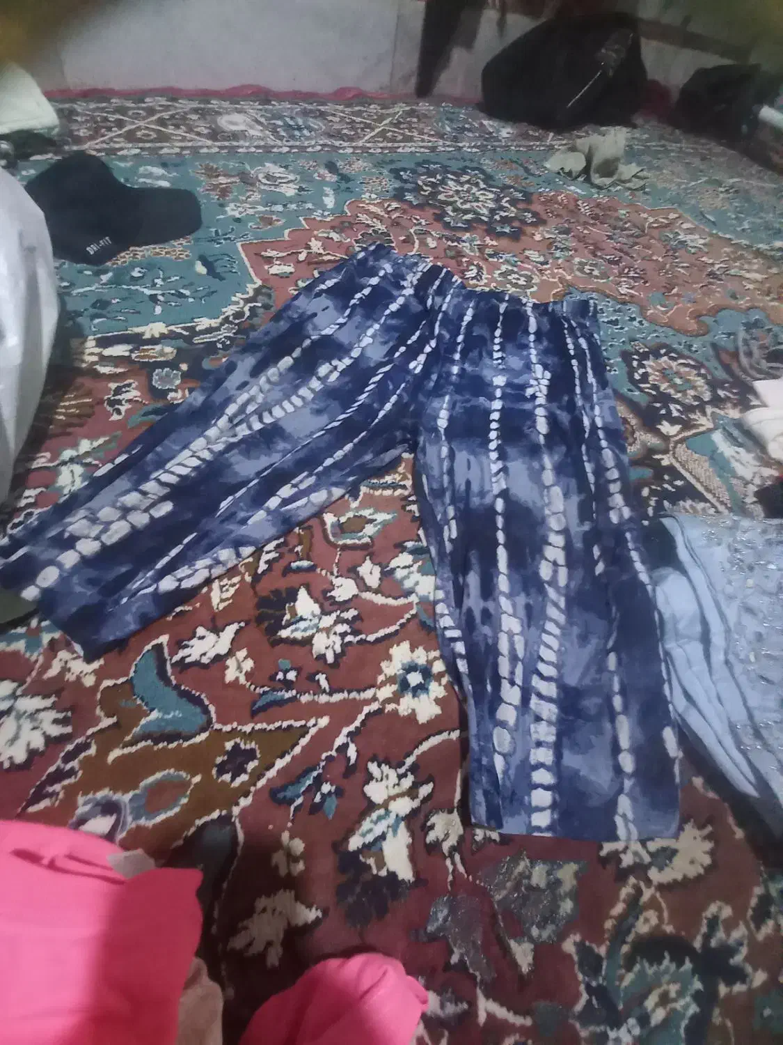 تعدای لباس وکفش|کفش و لباس بچه|زاهدان, |دیوار