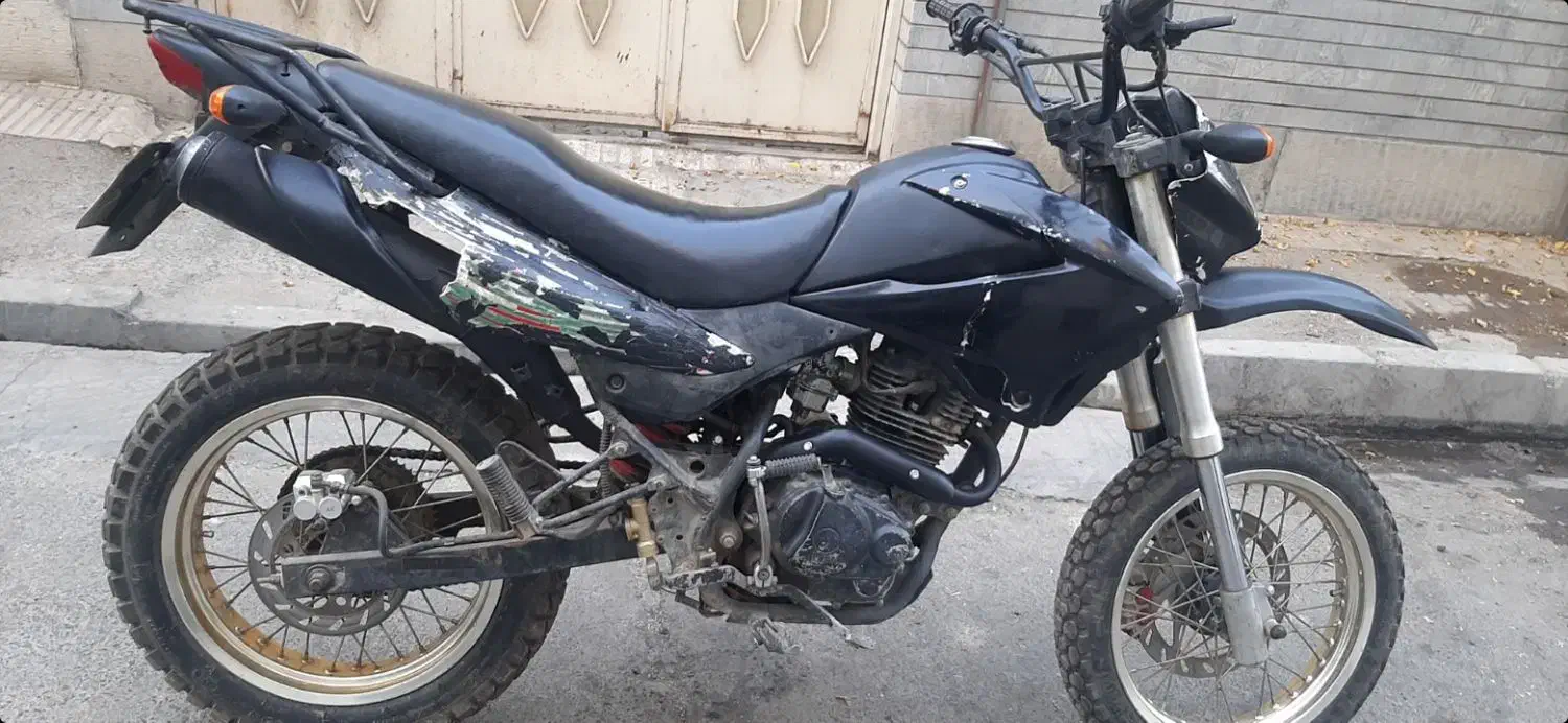 تریل ۲۰۰ ایردکو مدل ۹۱|موتورسیکلت|ری, سرتخت|دیوار