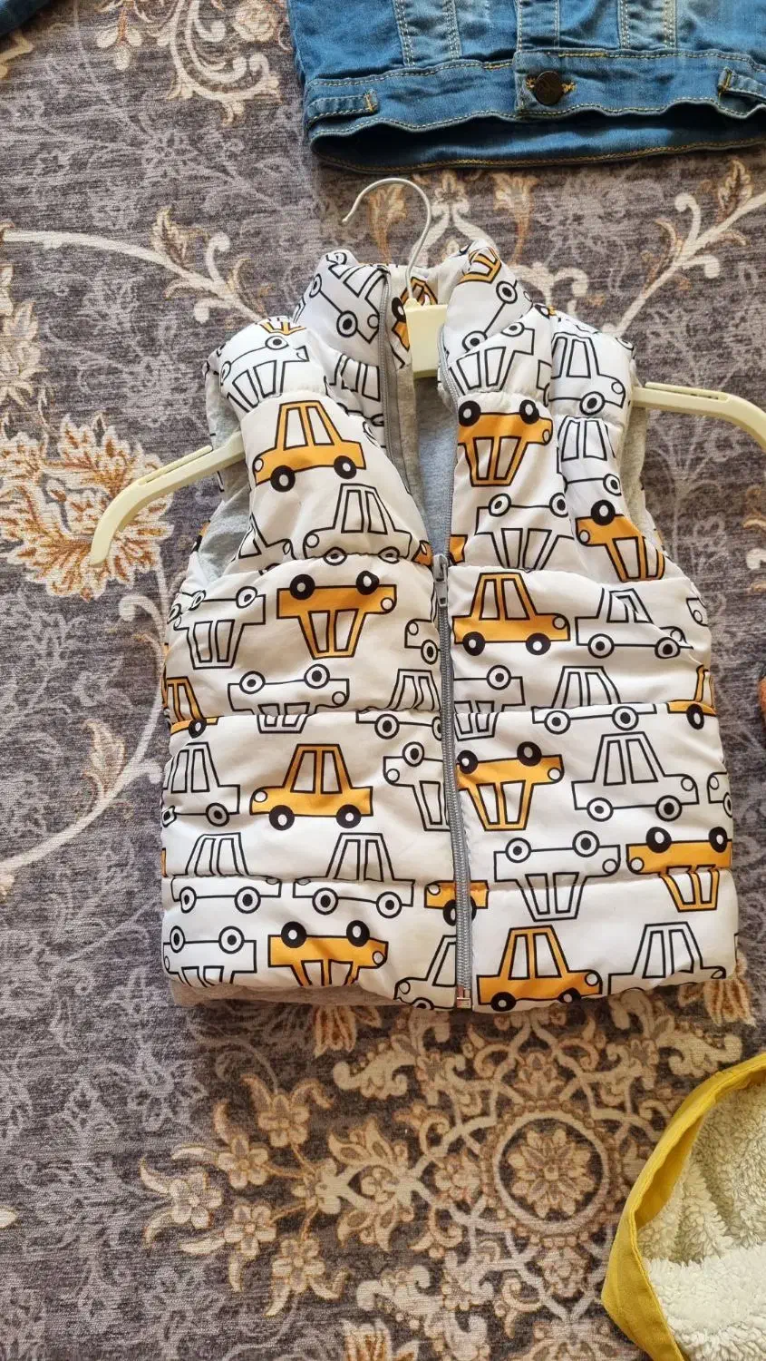 تعدادی لباس بچگانه درحدنو|کفش و لباس بچه|اهر, |دیوار