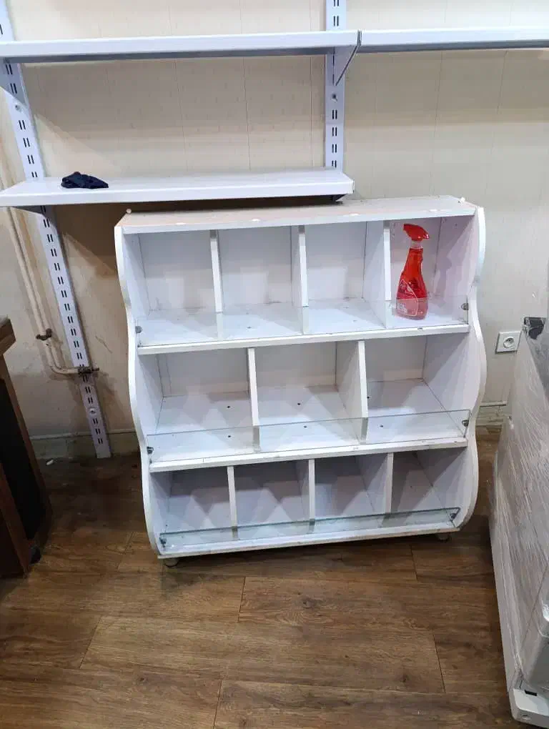 قفسه شکلات و خشکبار|فروشگاه و مغازه|رشت, پیرسرا|دیوار