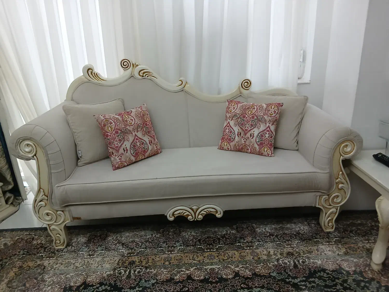 مبل و میز غذا خوری|مبلمان خانگی و میز عسلی|آستارا, |دیوار