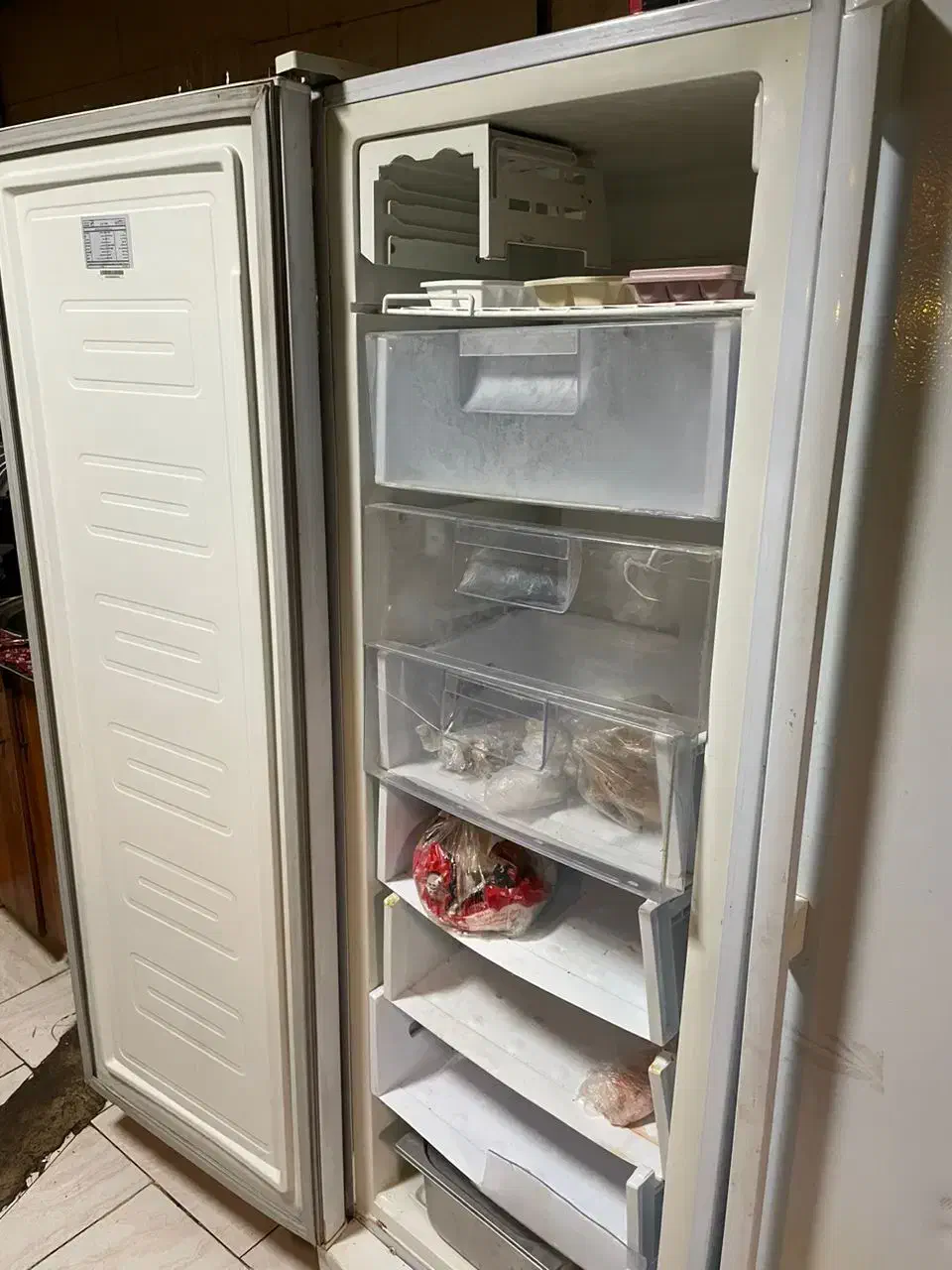 یخچال دو قلو|یخچال و فریزر|اندیشه, اندیشه فاز ۱|دیوار