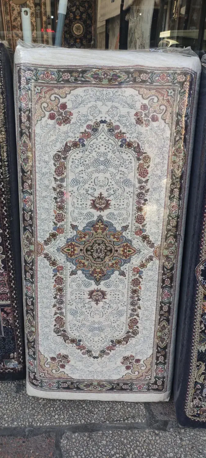 پشتی|پشتی|نسیم‌شهر, |دیوار