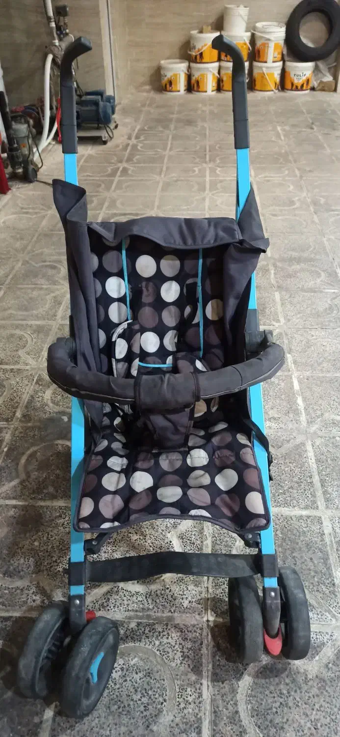 کالسکه عصایی کودک|کالسکه و لوازم جانبی|شیراز, قالیشویی|دیوار