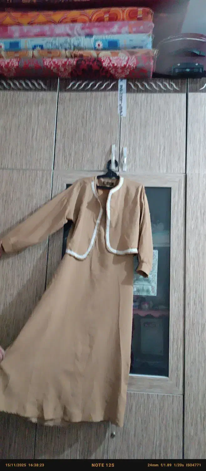 لباس نو|لباس|شادگان, |دیوار