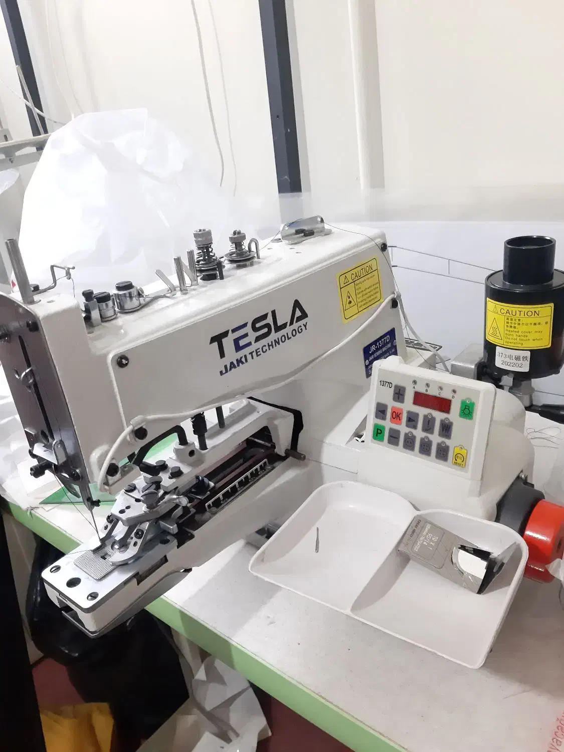 چرخ خیاطی دکمه زن|چرخ خیاطی و ریسندگی|قم, سالاریه|دیوار