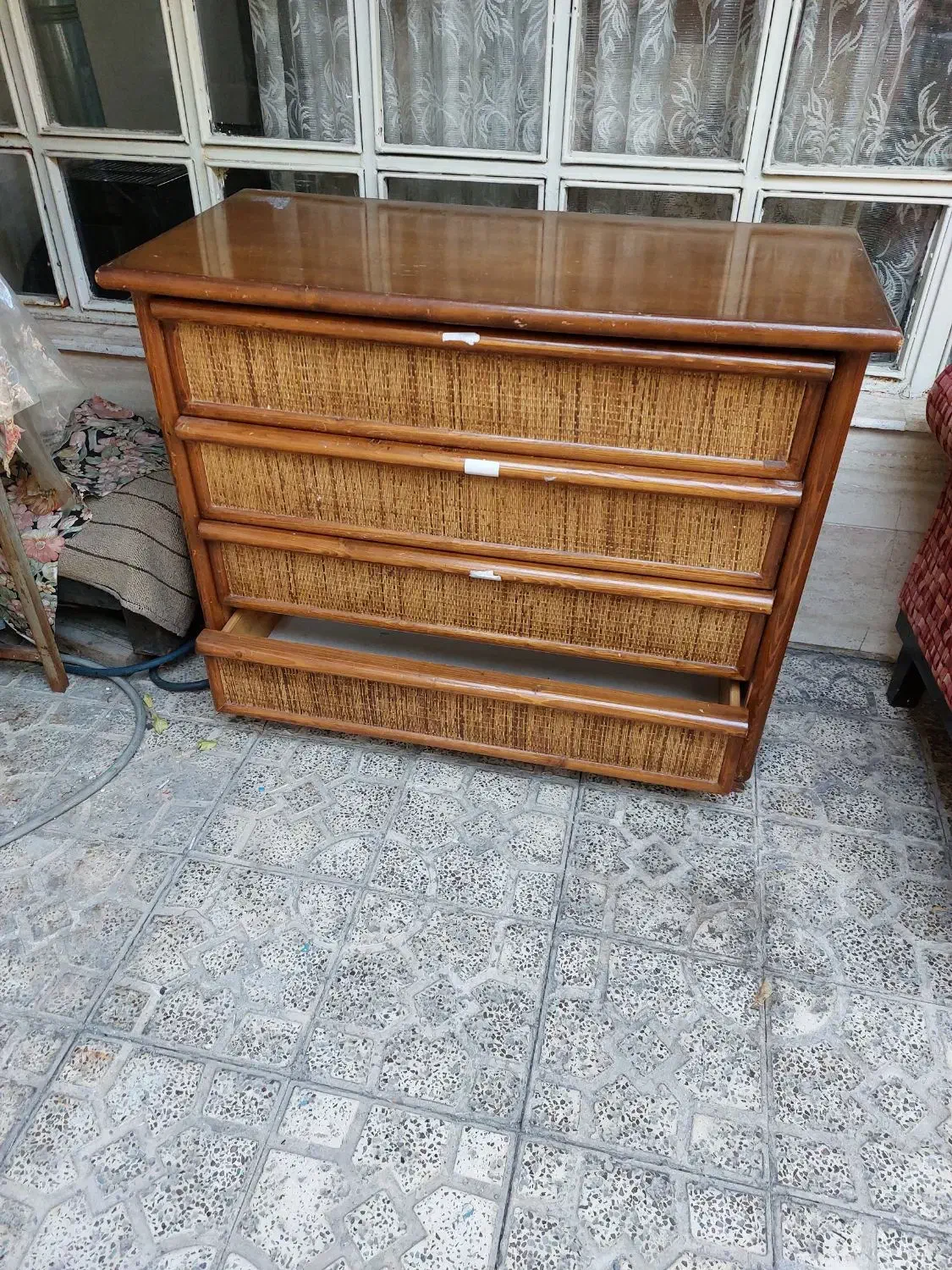 لوستر و عروسک  وتابلو دراور ضبط قدیمی  قاب مهتابی|لوستر و چراغ آویز|تهران, شهرک آزمایش|دیوار