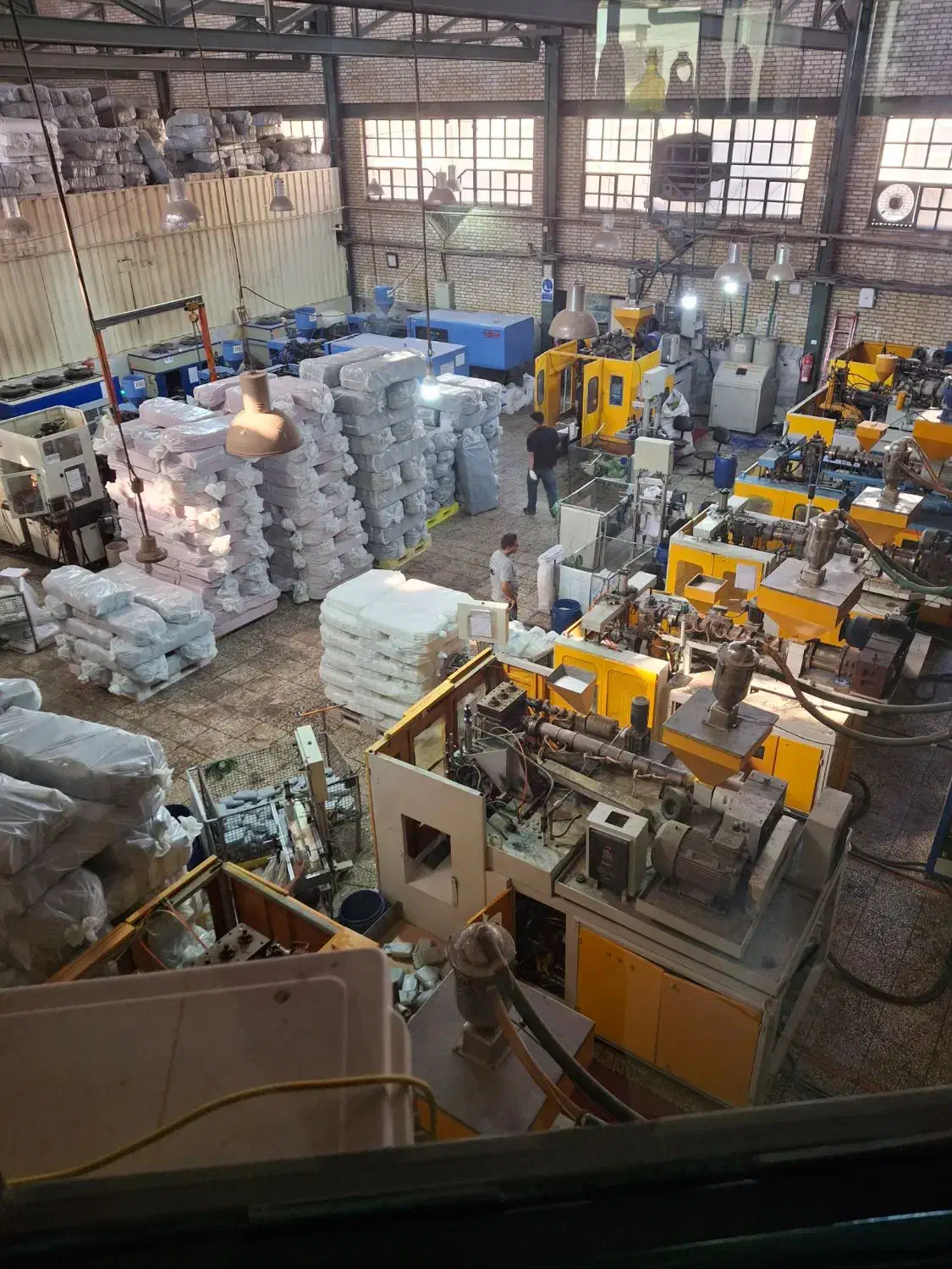 استخدام اپراتور دستگاه پلاستیک بادی و تزریق|استخدام صنعتی، فنی، مهندسی|کرج, کوی کارمندان شمالی|دیوار