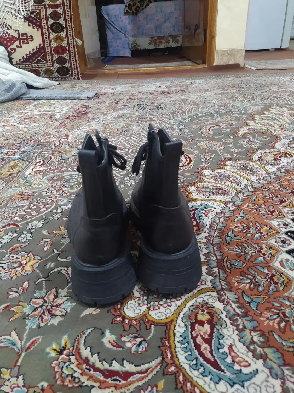 پوتین|کیف، کفش، کمربند|گنبد کاووس, |دیوار